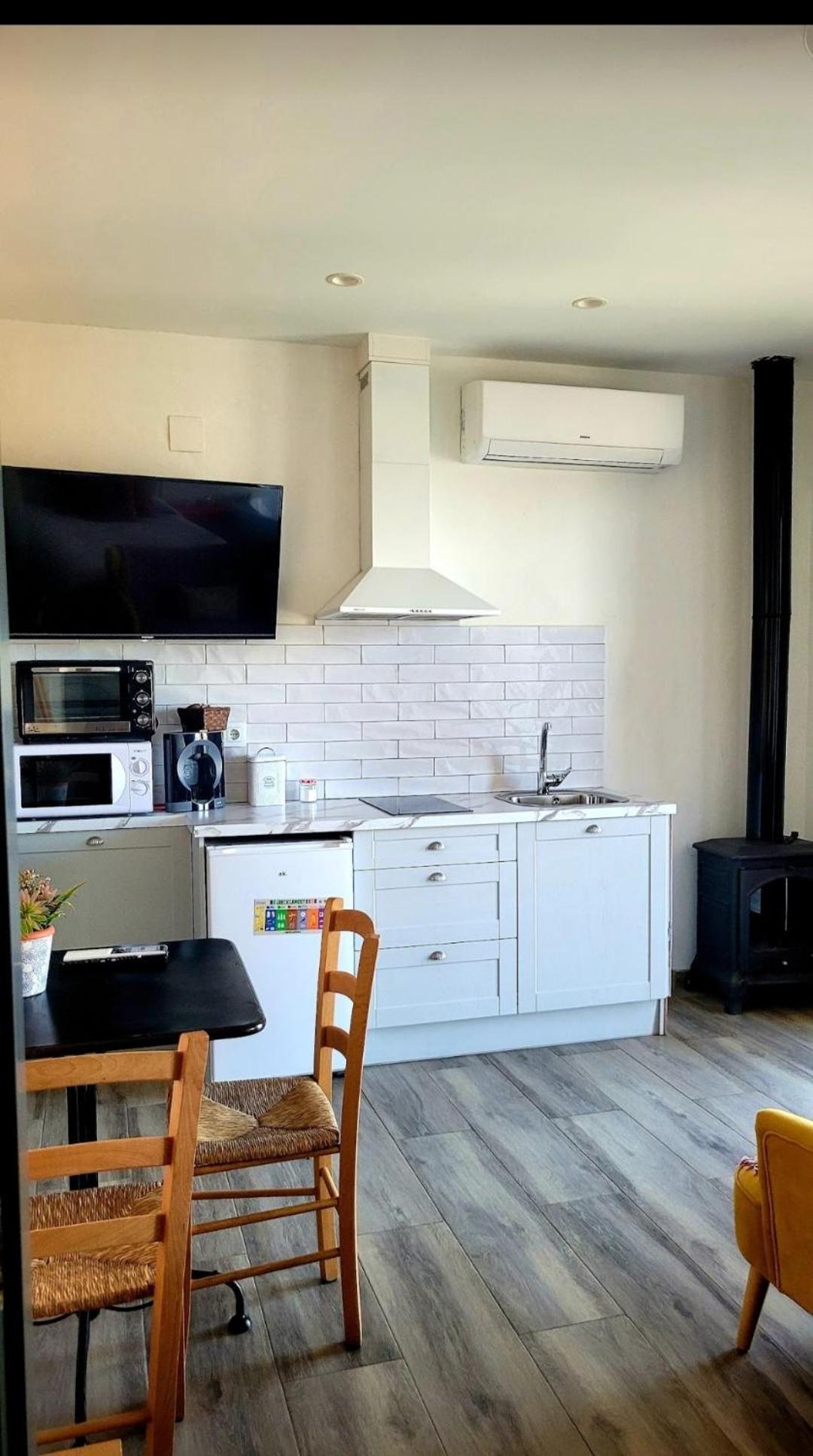 Casas del Cerro Casas Rurales Maribel - Complejo Moradas Del Cerro 2 - Suites Con Jacuzzi En Alcala Del Jucar חדר תמונה