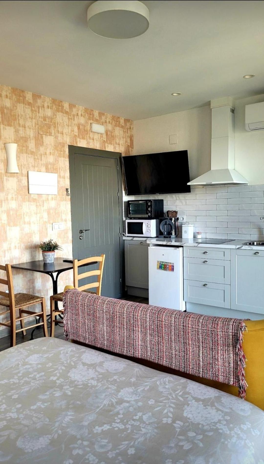 Casas del Cerro Casas Rurales Maribel - Complejo Moradas Del Cerro 2 - Suites Con Jacuzzi En Alcala Del Jucar חדר תמונה