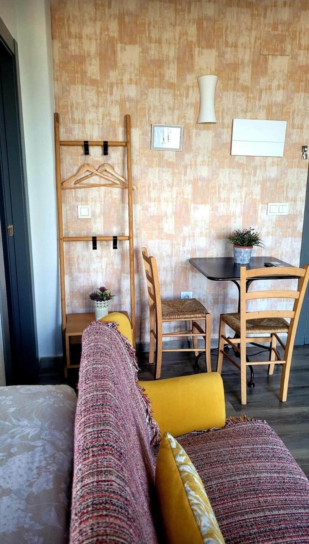 Casas del Cerro Casas Rurales Maribel - Complejo Moradas Del Cerro 2 - Suites Con Jacuzzi En Alcala Del Jucar חדר תמונה