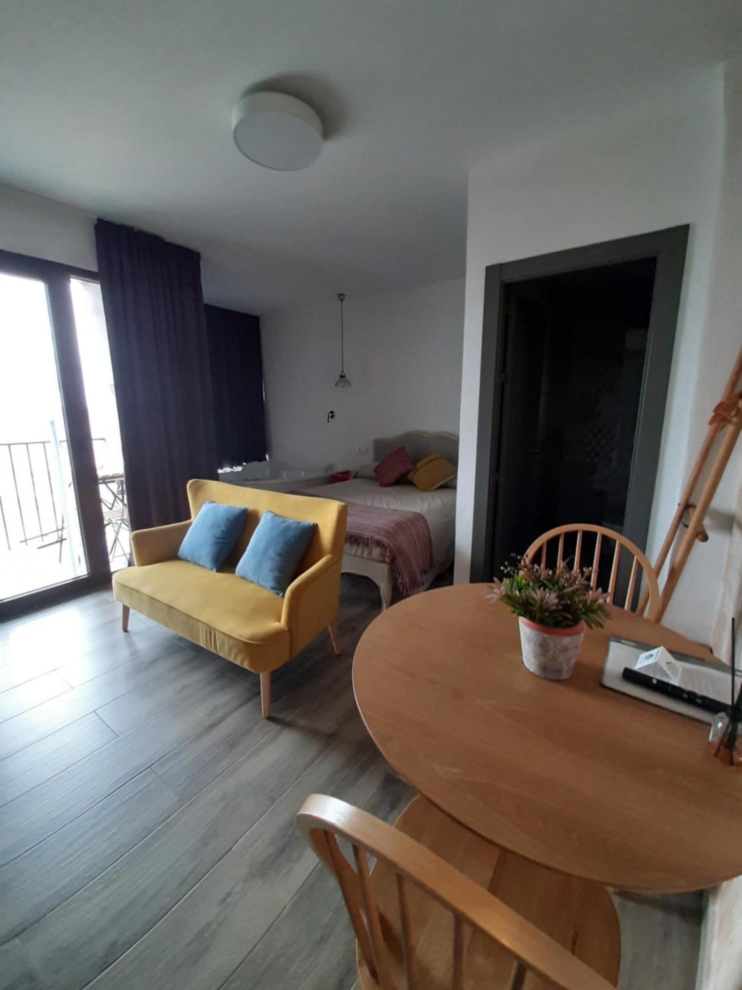 Casas del Cerro Casas Rurales Maribel - Complejo Moradas Del Cerro 2 - Suites Con Jacuzzi En Alcala Del Jucar חדר תמונה
