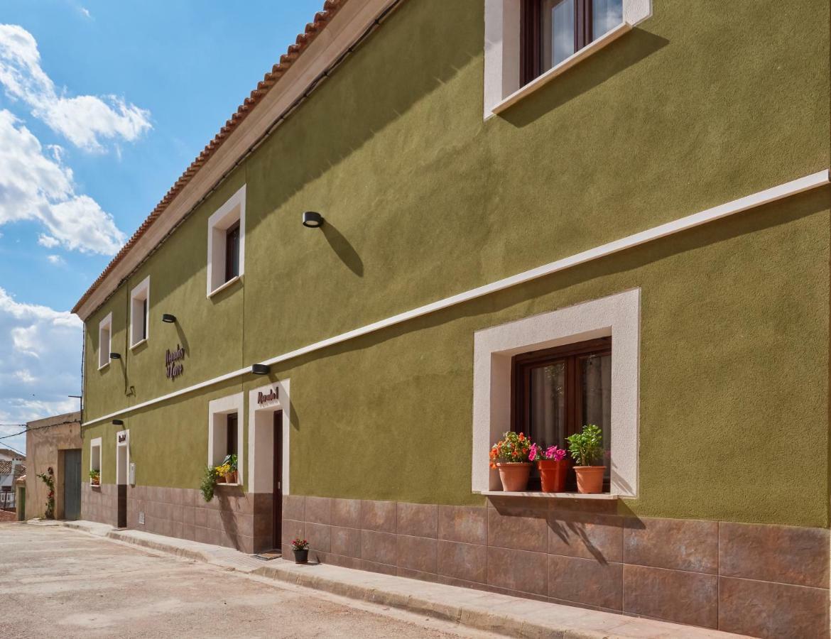 Casas del Cerro Casas Rurales Maribel - Complejo Moradas Del Cerro 2 - Suites Con Jacuzzi En Alcala Del Jucar מראה חיצוני תמונה