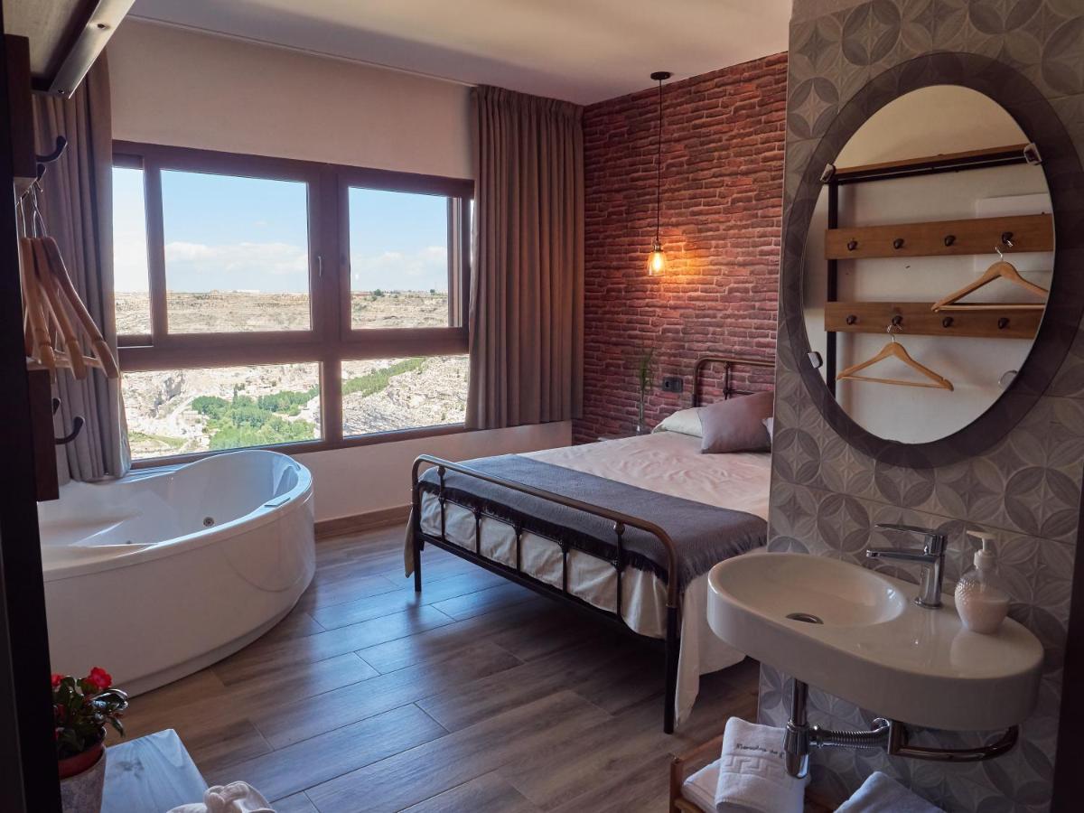 Casas del Cerro Casas Rurales Maribel - Complejo Moradas Del Cerro 2 - Suites Con Jacuzzi En Alcala Del Jucar מראה חיצוני תמונה